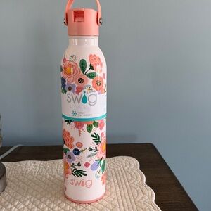 Swig Floral Water Bottle - Pink New